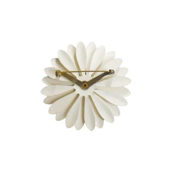 1960s White & Yellow Enamel Large Blooming Mod Daisy Flower Floral Pin Brooch - Picture 2 of 3